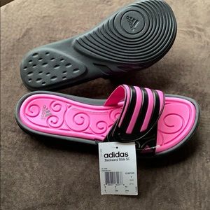 Adidas sleekwana slide size US 9